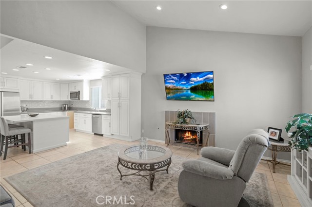 Detail Gallery Image 4 of 23 For 12440 Cardinal, Grand Terrace,  CA 92313 - 3 Beds | 2 Baths