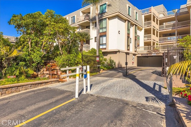 Detail Gallery Image 43 of 49 For 999 N Pacific #F103,  Oceanside,  CA 92054 - 1 Beds | 1 Baths