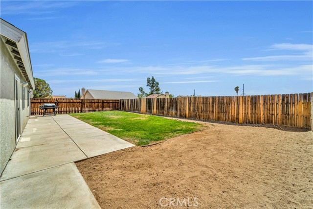 3112 Edwards Avenue, Rosamond CA: https://media.crmls.org/medias/24d66bf1-216d-455d-9439-89c26bc0f227.jpg