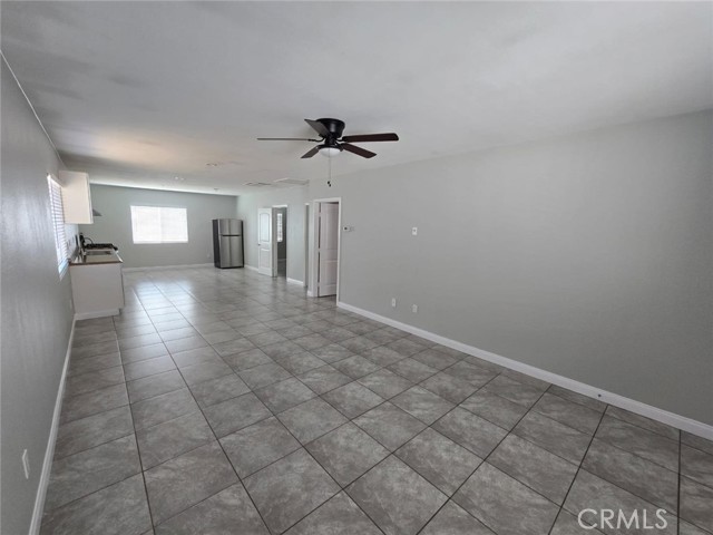 Detail Gallery Image 4 of 18 For 8844 Emerald (Rear Unit) Ave, Fontana,  CA 92335 - 2 Beds | 1 Baths