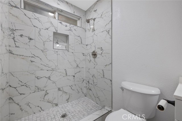 Detail Gallery Image 9 of 15 For 296 Tule Ct, Porterville,  CA 93257 - 3 Beds | 2 Baths