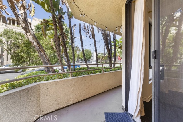 Detail Gallery Image 6 of 19 For 13920 Moorpark St #107,  Sherman Oaks,  CA 91423 - 3 Beds | 2 Baths