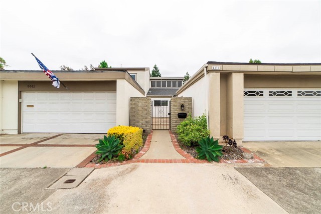 4436 Sandburg Way, Irvine CA: https://media.crmls.org/medias/24d78c96-4e17-4ed9-82fa-1c5ce361947a.jpg