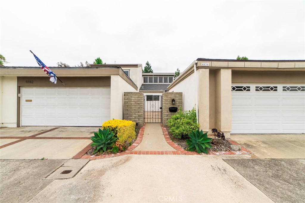 4436 Sandburg Way