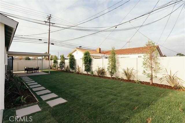 16502 Potter Circle, Huntington Beach CA: https://media.crmls.org/medias/24d7953f-f8fb-4e38-b270-5d7d23e4dc33.jpg