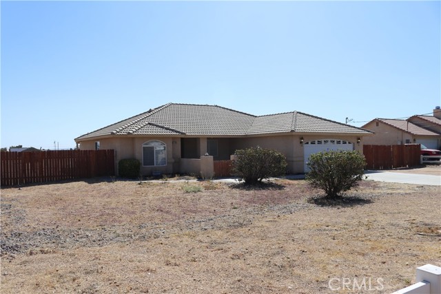 Detail Gallery Image 2 of 21 For 11243 Pinon Ave, Hesperia,  CA 92345 - 3 Beds | 2 Baths