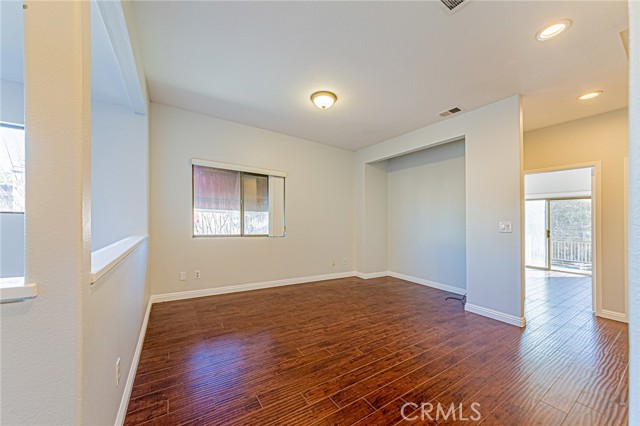 Detail Gallery Image 14 of 24 For 2030 Villa Del Lago #B,  Chino Hills,  CA 91709 - 3 Beds | 2/1 Baths