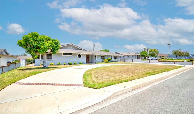 2837 E Mesa Drive, West Covina CA: https://media.crmls.org/medias/24d7f3cf-3ece-4f2d-88a5-c7da5143e2b4.jpg