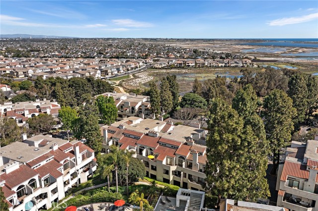 5145 Tortuga Drive, Huntington Beach CA: https://media.crmls.org/medias/24d8015a-995b-4a91-82e0-b153dd2f5a6b.jpg