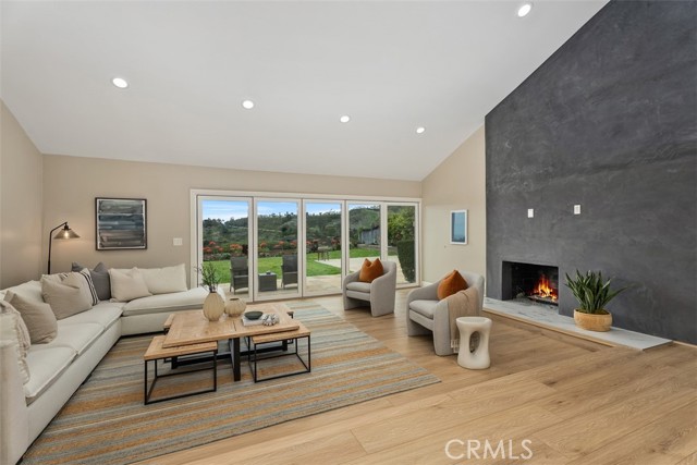 625 Calle Miguel, San Clemente CA: https://media.crmls.org/medias/24d82237-b008-4105-ab32-af856bb94c01.jpg