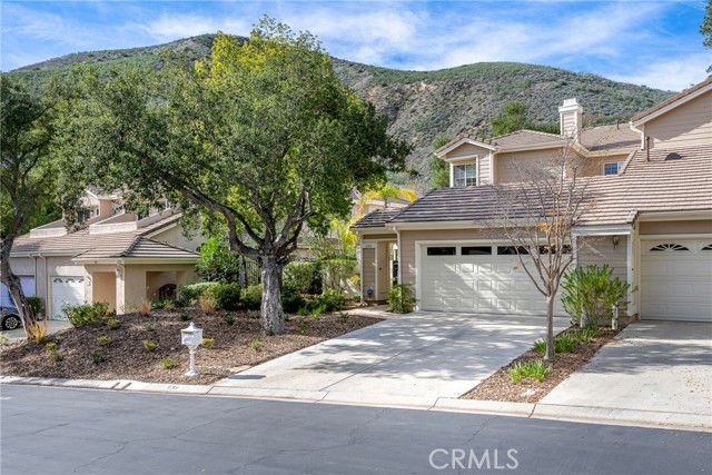 939 Blue Mountain, Westlake Village CA: https://media.crmls.org/medias/24d8a3f0-3966-4b6f-b92e-23320212ca5e.jpg