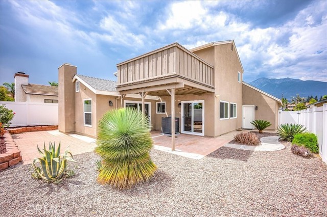 10627 Wildrose Drive, Rancho Cucamonga CA: https://media.crmls.org/medias/24d8b2fe-c35b-4a01-9f46-bdc74670ad14.jpg