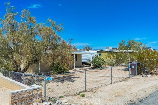 Detail Gallery Image 3 of 42 For 74976 Serrano Dr, Twentynine Palms,  CA 92277 - 2 Beds | 1 Baths