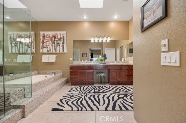 103 N Kavenish Drive, Rancho Mirage CA: https://media.crmls.org/medias/24d92aac-1cc3-4c73-b49b-6f12893b1359.jpg