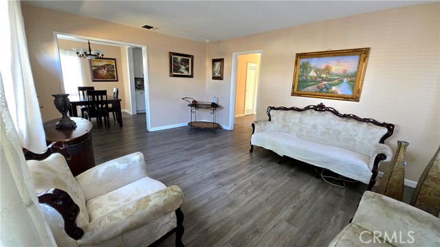 Detail Gallery Image 6 of 38 For 1642 W 215th St, Torrance,  CA 90501 - 3 Beds | 1 Baths