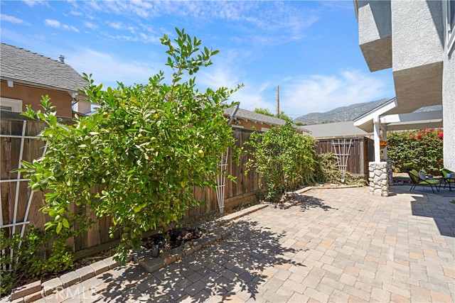 Detail Gallery Image 26 of 26 For 105 Grand Ave #D,  Monrovia,  CA 91016 - 3 Beds | 2/1 Baths