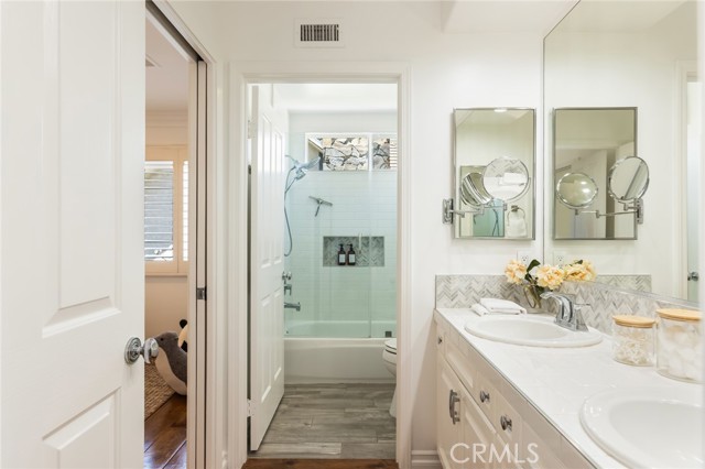 Detail Gallery Image 27 of 55 For 5985 Vista De La Luz, Woodland Hills,  CA 91367 - 4 Beds | 3/1 Baths