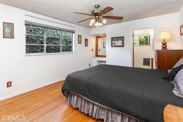 22330 Cantara Street, Canoga Park CA: https://media.crmls.org/medias/24da76b7-49bf-4217-96b2-193c5c0fe938.jpg