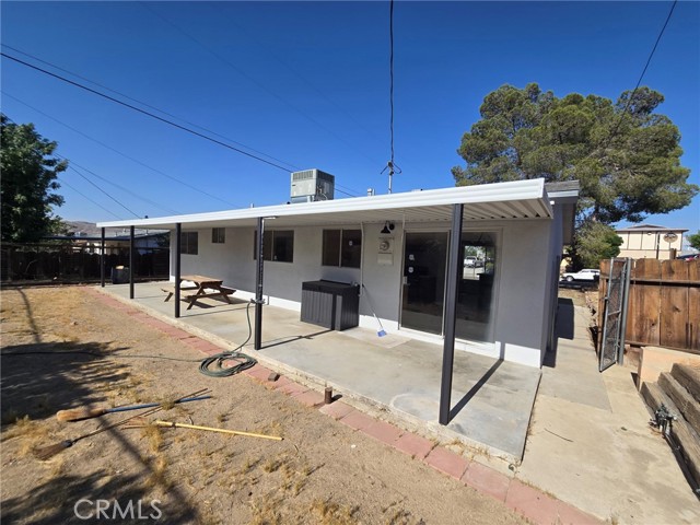 312 Del Mar Avenue, Barstow CA: https://media.crmls.org/medias/24daa93a-c906-48df-b650-92a6c8ba63d0.jpg