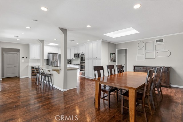 Detail Gallery Image 13 of 46 For 1986 Wetherly Way, Riverside,  CA 92506 - 4 Beds | 3 Baths