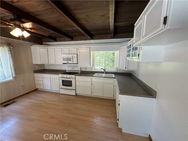 Detail Gallery Image 8 of 21 For 20853 Lyons Bald Mountain Rd, Sonora,  CA 95370 - 1 Beds | 1 Baths