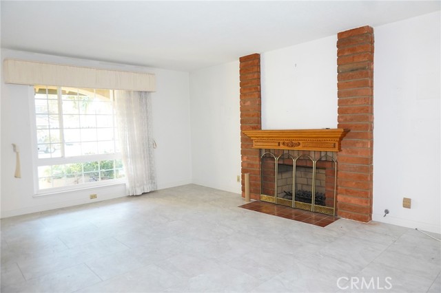 Detail Gallery Image 2 of 29 For 9901 Westhaven Cir, Westminster,  CA 92683 - 4 Beds | 2 Baths