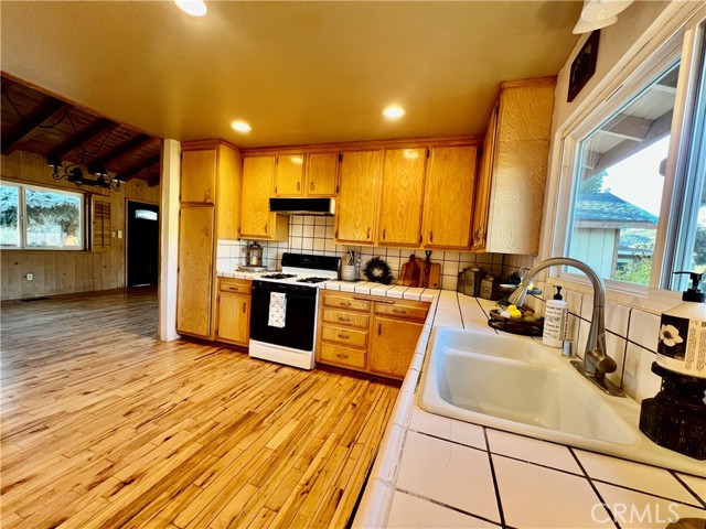 Detail Gallery Image 4 of 32 For 1118 Snowline, Frazier Park,  CA 93225 - 4 Beds | 2/1 Baths