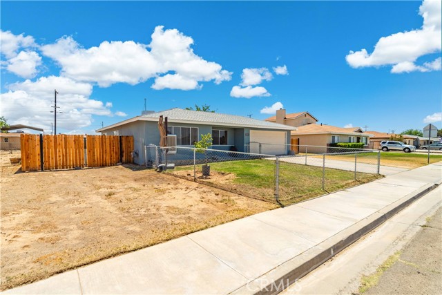Detail Gallery Image 2 of 30 For 24438 Sage Ave, Boron,  CA 93516 - 3 Beds | 2 Baths