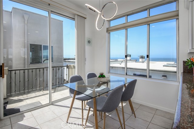 Detail Gallery Image 29 of 53 For 216 23rd St, Manhattan Beach,  CA 90266 - 4 Beds | 3 Baths