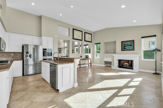 Image 15 of 57 For 468 Calle Canela