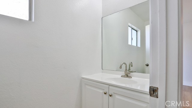 Detail Gallery Image 6 of 21 For 25310 Beantree Ct, Moreno Valley,  CA 92551 - 4 Beds | 2/1 Baths