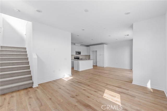 9423 1/2 N. Sepulveda Blvd., North Hills CA: https://media.crmls.org/medias/24deb19f-66e0-412d-a0e6-f7134145400b.jpg