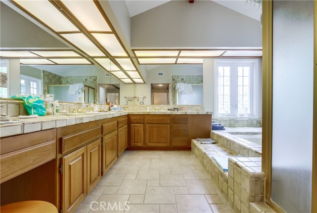 Detail Gallery Image 36 of 63 For 22851 Pocetas, Mission Viejo,  CA 92692 - 5 Beds | 3 Baths