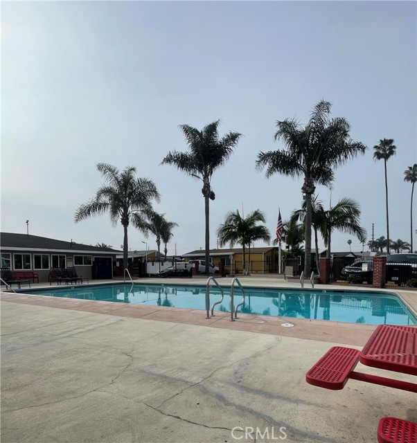 Detail Gallery Image 10 of 12 For 215 S Sullivan #307 KNIGHT,  Santa Ana,  CA 92704 - 3 Beds | 2 Baths