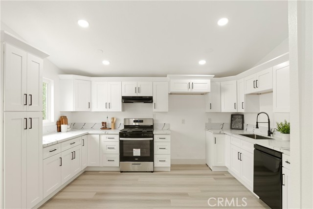 414 Markton Street, Los Angeles CA: https://media.crmls.org/medias/24e0bb6c-9f07-4cf7-898a-2ebf115e2dba.jpg