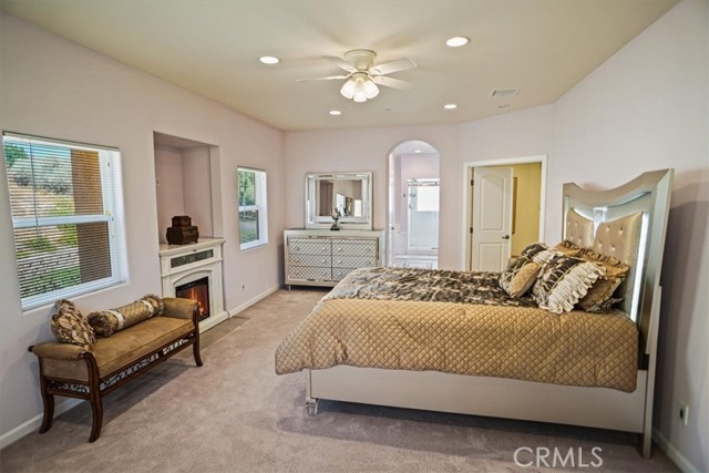 Detail Gallery Image 14 of 50 For 41515 67th St, Palmdale,  CA 93551 - 4 Beds | 4 Baths