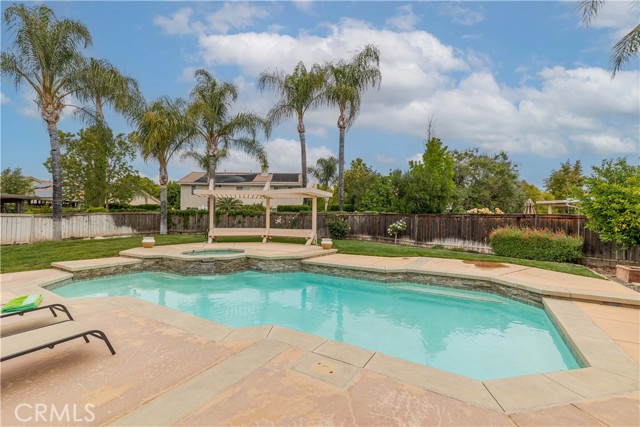 24520 Calle Estancia, Murrieta CA: https://media.crmls.org/medias/24e22885-f902-42a5-ac76-81e79e5579c3.jpg