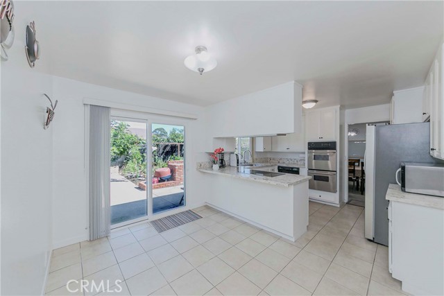 Detail Gallery Image 8 of 37 For 2401 El Portal Way, Oxnard,  CA 93035 - 4 Beds | 2/1 Baths