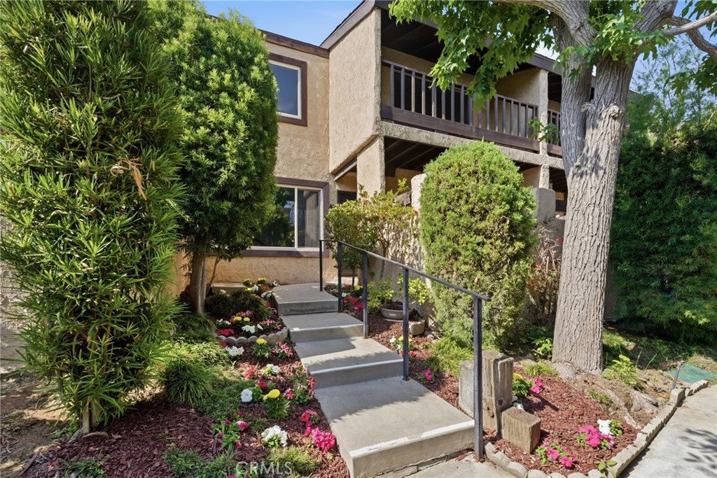 311 E Sierra Madre Boulevard #L