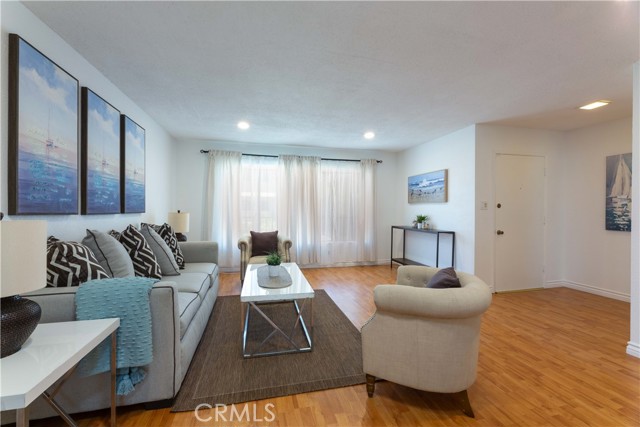 Detail Gallery Image 3 of 29 For 3511 Elm Ave #309,  Long Beach,  CA 90807 - 2 Beds | 2 Baths