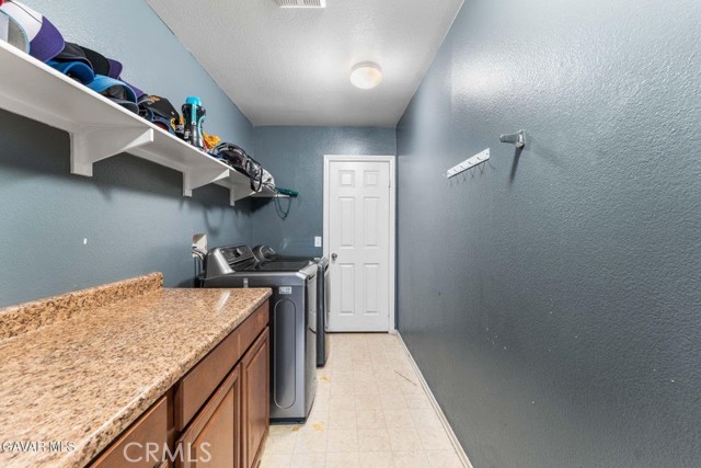 Detail Gallery Image 21 of 40 For 4103 W Avenue J3, Lancaster,  CA 93536 - 5 Beds | 3 Baths