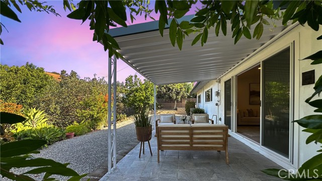 969 Adelante Avenue, Los Angeles CA: https://media.crmls.org/medias/24e85a7d-2543-4fe7-b162-27ddbcf27a88.jpg