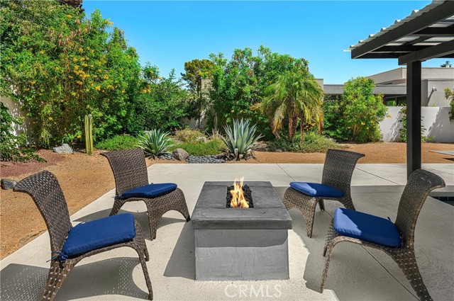Detail Gallery Image 22 of 36 For 1525 Sonora Ct, Palm Springs,  CA 92264 - 4 Beds | 2/1 Baths