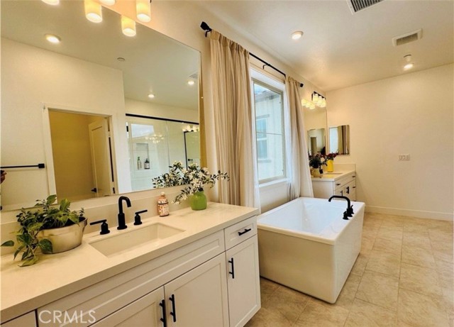295 Autumn Way, Mission Viejo CA: https://media.crmls.org/medias/24e9249a-3c0d-45a6-ad5f-a44f1651bbd7.jpg