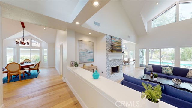 Detail Gallery Image 24 of 56 For 370 Cherry Hills Ct, Thousand Oaks,  CA 91320 - 3 Beds | 3/1 Baths
