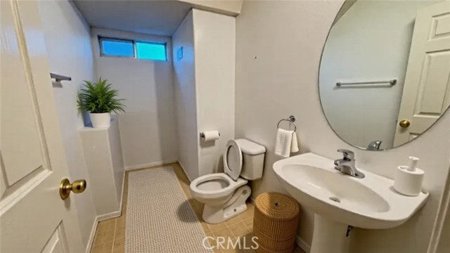 Detail Gallery Image 6 of 13 For 24854 Noelle, Newhall,  CA 91321 - 4 Beds | 3 Baths