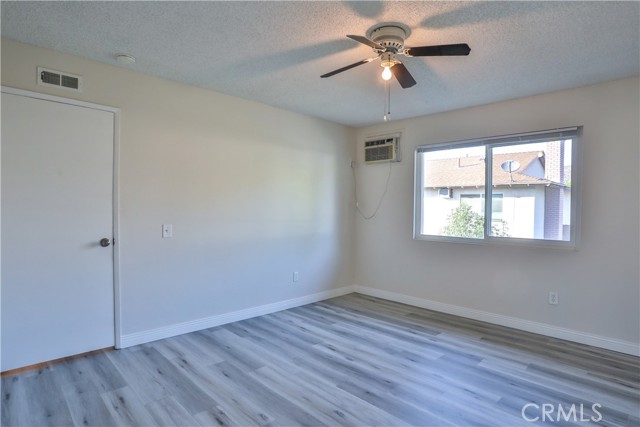 Detail Gallery Image 9 of 38 For 2963 Elgin Dr #D,  Riverside,  CA 92507 - 2 Beds | 1/1 Baths