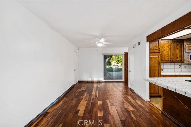 645 S Archer Street, Anaheim CA: https://media.crmls.org/medias/24eb1be4-95d6-4ee3-a0e6-bdee7ad72f1e.jpg