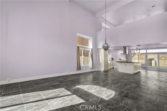 Detail Gallery Image 5 of 41 For 3327 Deaver Dr, Corona,  CA 92882 - 3 Beds | 3 Baths