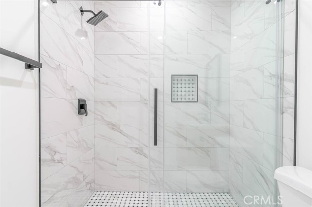 Detail Gallery Image 21 of 21 For 6217 Sylvia Ave, Tarzana,  CA 91335 - 3 Beds | 2 Baths